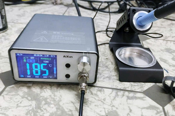 Smart Soldering Station