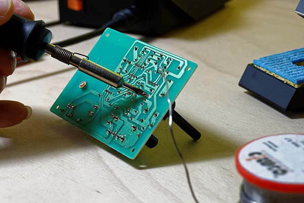 What is the best soldering iron temperature for soldering